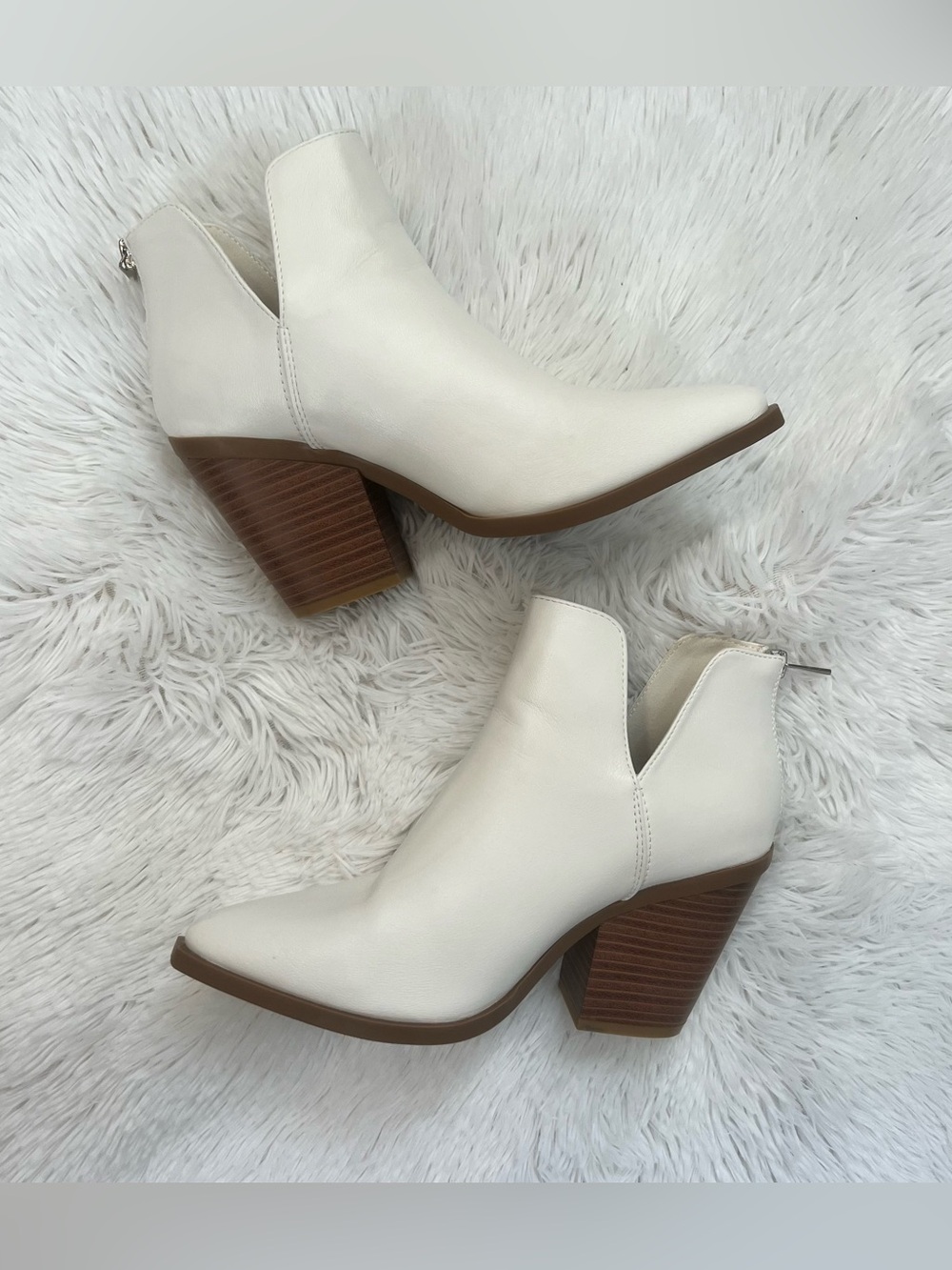 Shein White Booties - size 8 - Picture 6 of 7